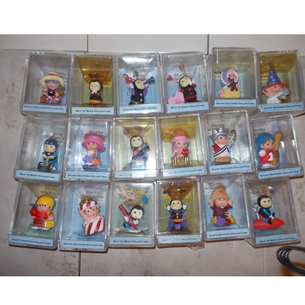 Hallmark Merry Miniatures Lot of 18 Happy Hatters Way to Bees Collection Vintage